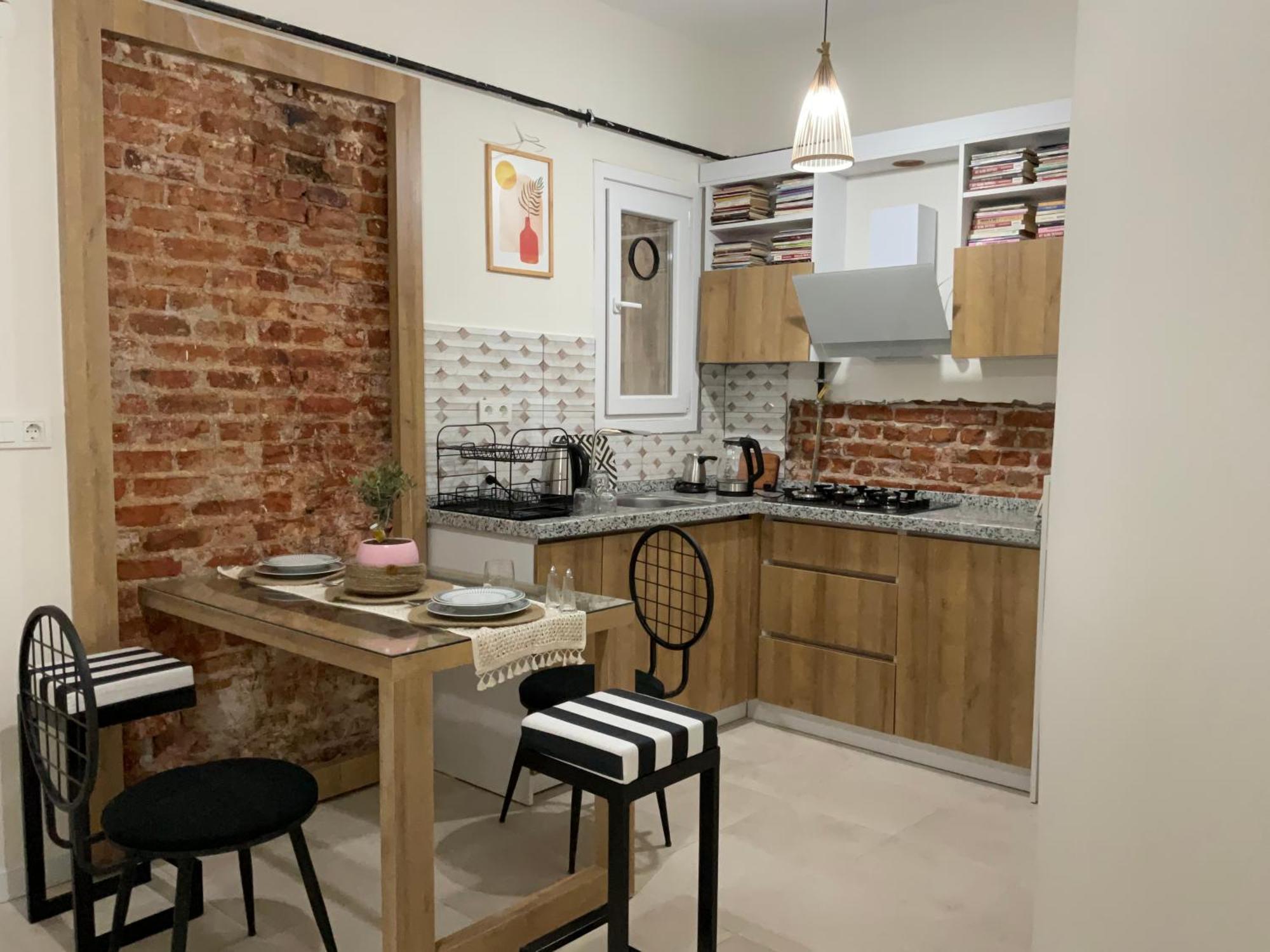 2br And 2bath Balcony In Heart Of Isatanbul #3 Istanbul
