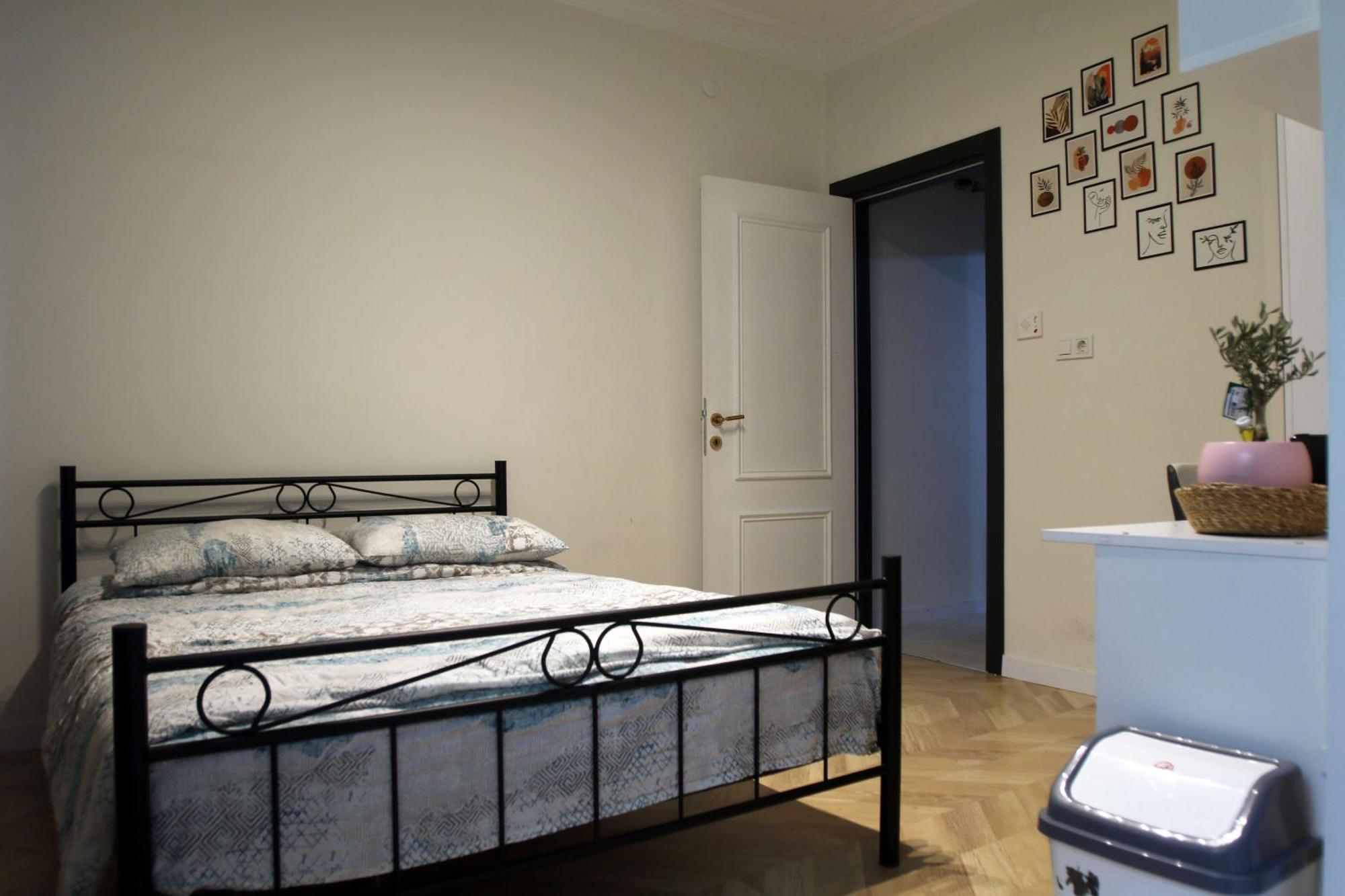 2br And 2bath Balcony In Heart Of Isatanbul #3 *