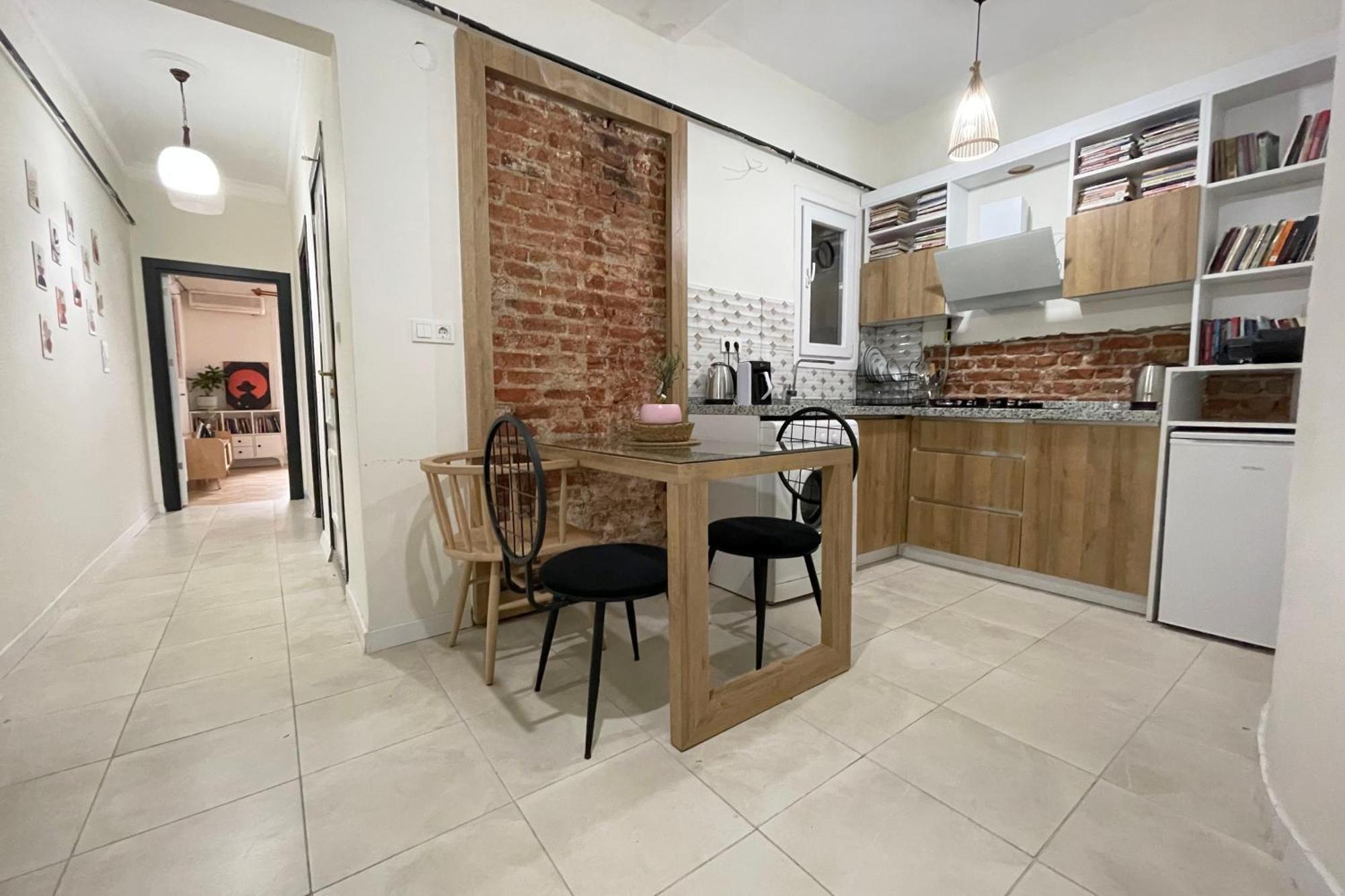 2br And 2bath Balcony In Heart Of Isatanbul #3 * Istanbul