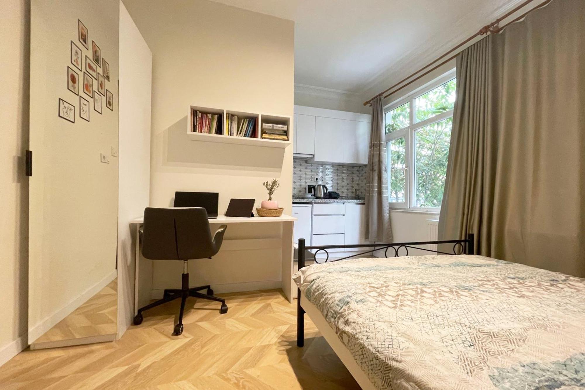 Apartment 2br And 2bath Balcony In Heart Of Isatanbul #3